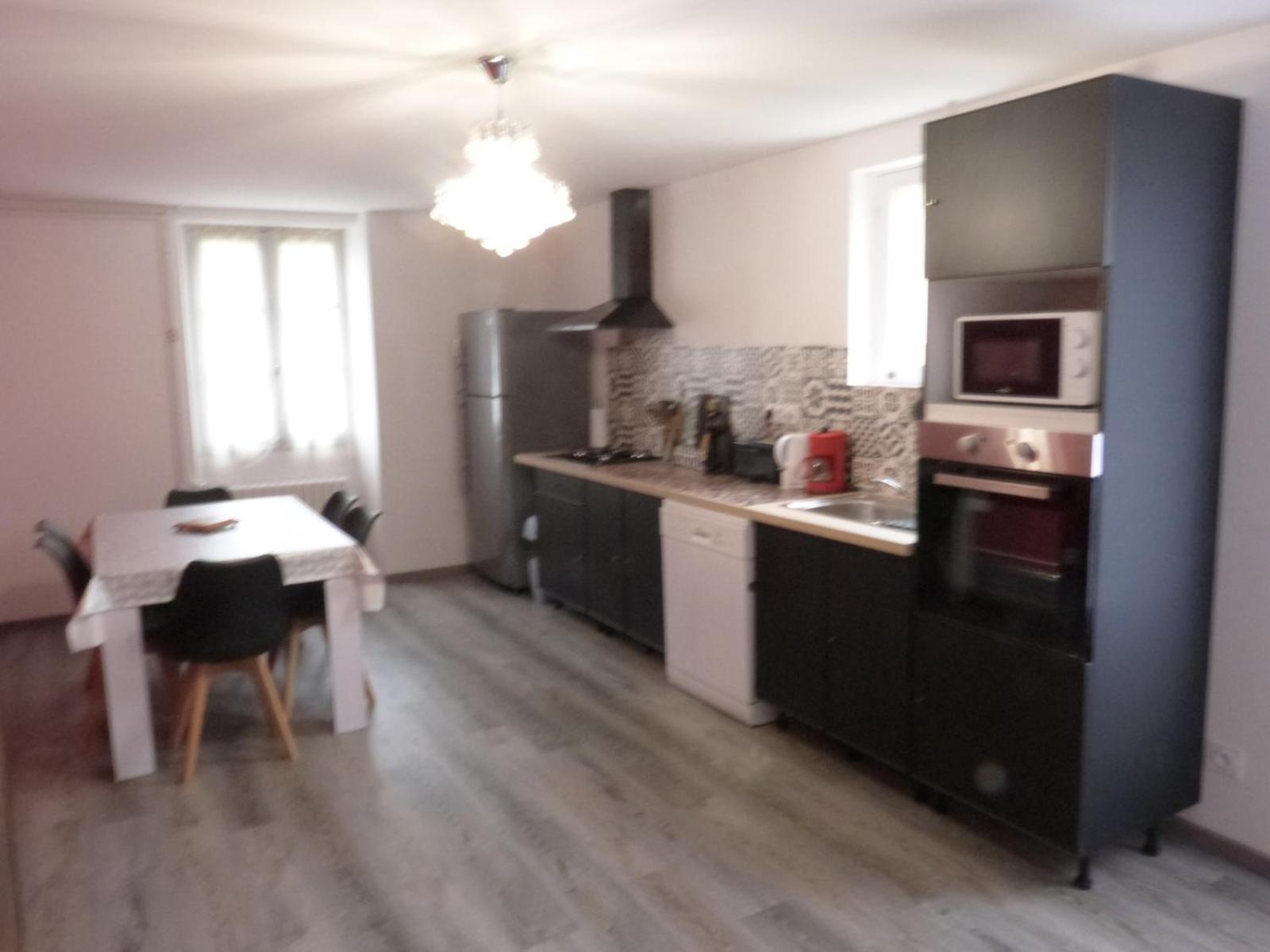 הוילה Logement Spacieux Rez-De-Chaussee, Jardin, Stationnement Devant, A 5 Minutes A Pied Du Centre De Sarlat מראה חיצוני תמונה